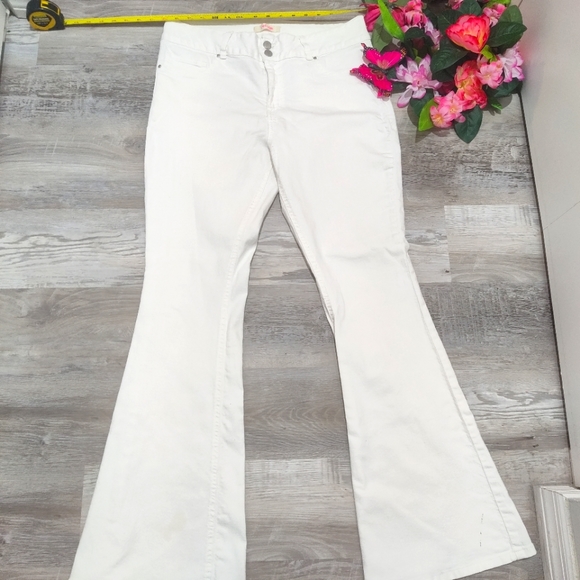 Refuge White Low Rise Flare Jeans Size 14